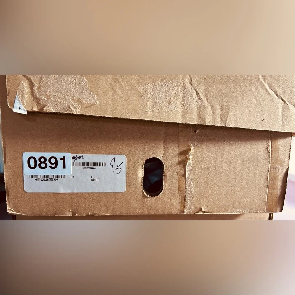 Steve Madden Black Ankle Boots - Picture 7 of 7